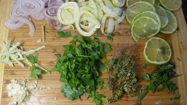 Запеченная форель кусочками