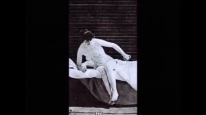 "Женщина ложится спать" (англ.Woman Getting Into Bed) [1887]