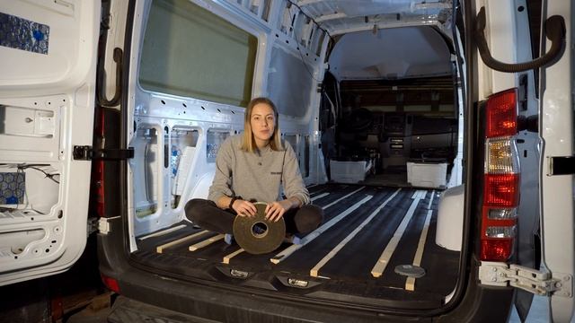 Camper Ausbau Boden dämmen & verlegen | Mercedes Sprinter Camper 4x4 | DIY Camper Ausbau #02 смотреть онлайн
