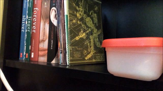 Bookshelf Tour 2015! смотреть онлайн