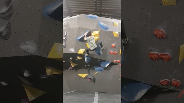 Climbing Journey | Bump, bump, bump V7/7A+