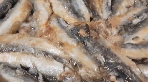 Вкусный Четверг ? Рыбный день? Вкусная Салака жариться  на сковородке? Готовим с любовью ❤ Мир всем