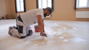 Укладка клеевого кварц-винила на деревянное основание