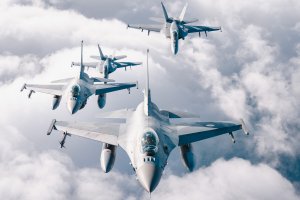 F-16 СПРОВОЦИРУЕТ КИЕВ НА НОВОЕ НАСТУПЛЕНИЕ. ЗЕЛЕНСКИЙ ПРОСИТ ЕВРОПУ НАКАЗАТЬ РОССИЮ ГЕНОЦИД