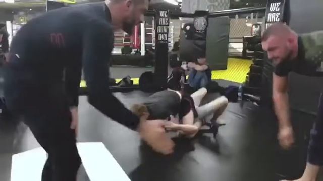 Риад Джамалбеков ,тренировочный процесс смотреть онлайн