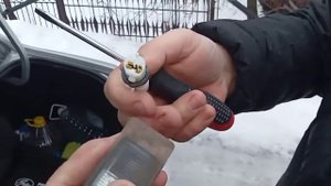 как поменять лампочку освещения номерного знака