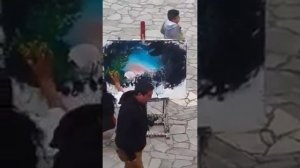 Уличный художник рисует пальцами!!!