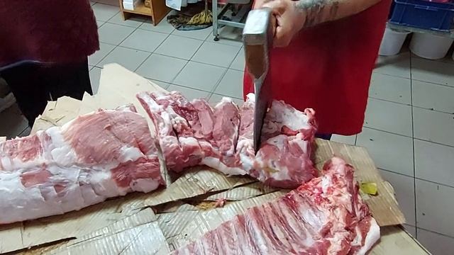 Разрубили тушу  домашней свиньи ??? , 89150489904СЕМЁН 89187847333ВАТСАП