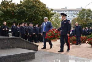 День памяти сотрудников правоохранительных органов , погибших при выполнении служебных обязанностей