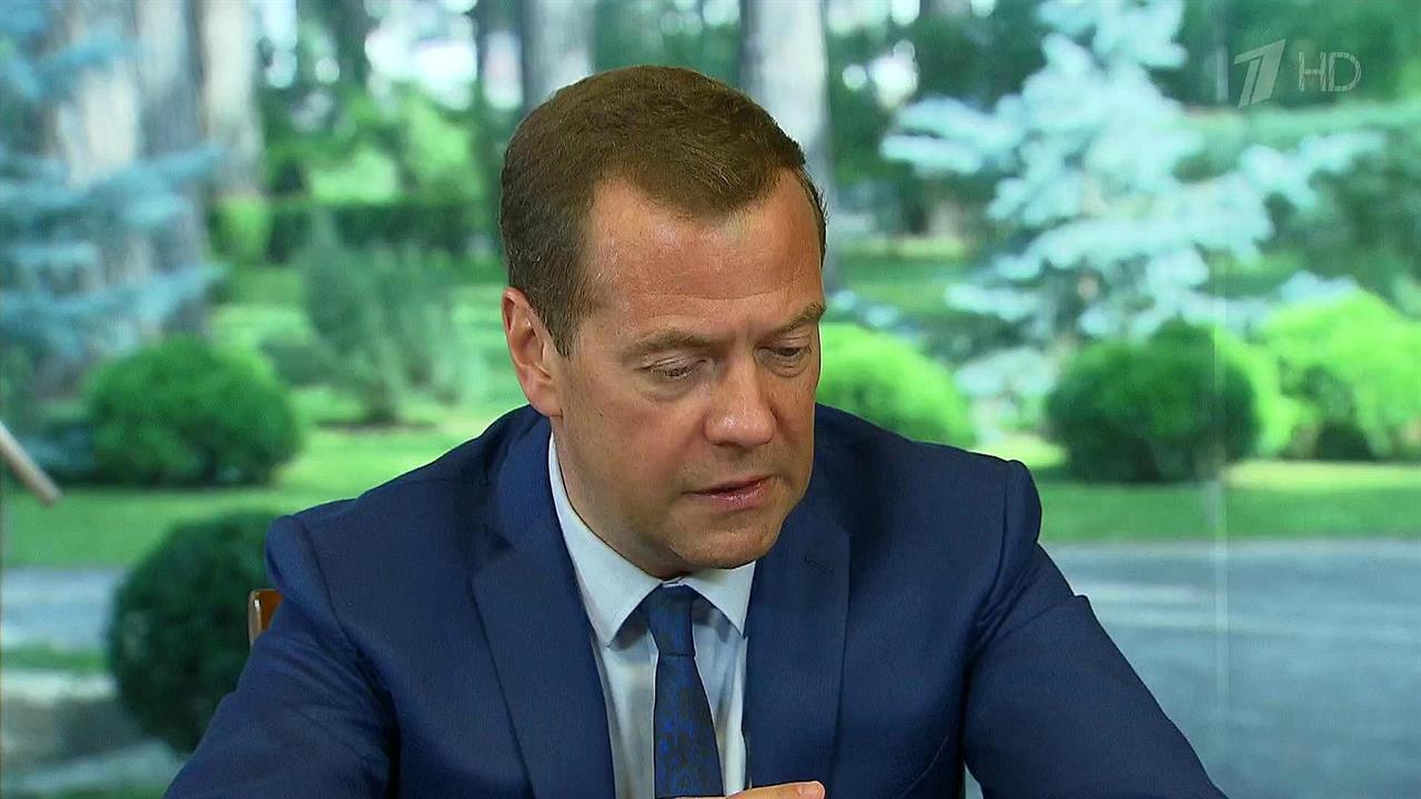 О бюджете, здравоохранении и развитии биотехнологи...и на серии совещаний в российском правительстве
