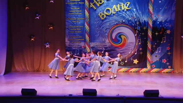 Образцовый хореографический ансамбль «Цветы России»   «Милые барышни» смотреть онлайн