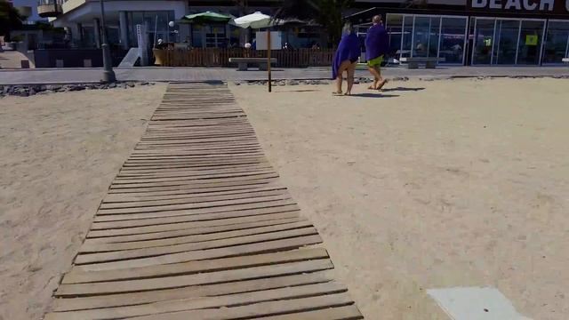 Caleta de Fuste Fuertaventura - Walking in beach Playa del Castillo смотреть онлайн