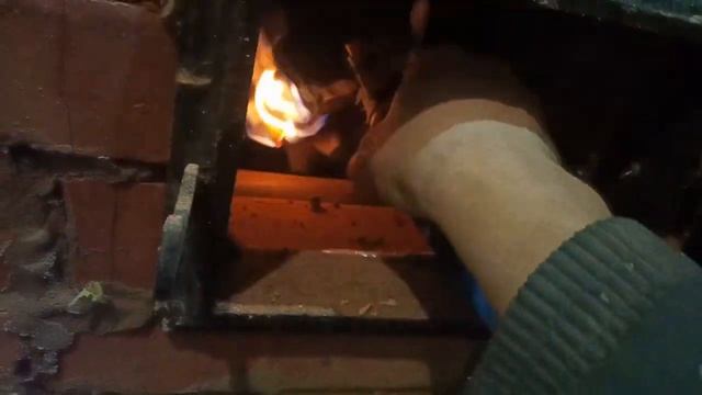 Первая топка свежесложенной печки. смотреть онлайн