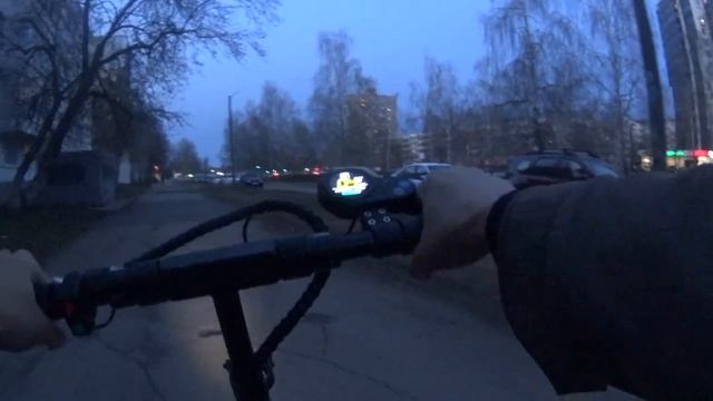 Еду на свидание на электросамокате Kugoo M2 (Куго М2) Учу ездить свою знакомую