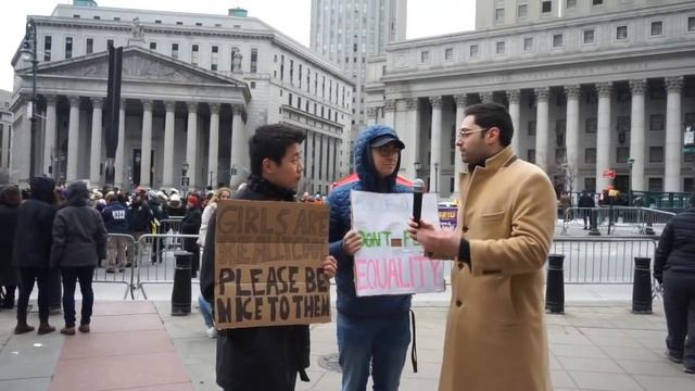 Interviewing People at the Women's March 2019 in NYC (Part 2 of 2) смотреть онлайн