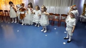 2я младшая группа "Фантазеры". Новогодний праздник "Магазин игрушек".