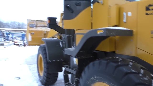 Последствия ледяного дождя! Первые проблемы погрузчика с наступлением зимы! смотреть онлайн