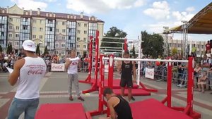 1-й Пинский Воркаут Фестиваль 2к15 - "Удержание уголка в упоре на брусьях".