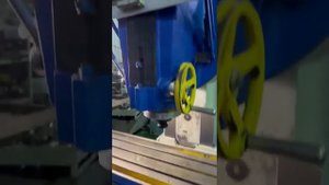 ВМ-127м Вертикальный фрезерный станок 1990 г.в. Видео в работе