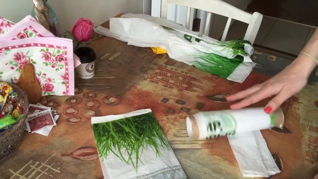 Аккуратно складываем магазинные пакеты