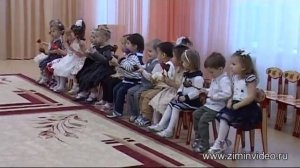 Дети играют на ложках Детский сад Детская музыка Kindergarten Children's music 幼稚園の子供たちの音楽 幼儿园儿童音乐