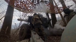 Работа расчетов 152-мм гаубиц Д-20