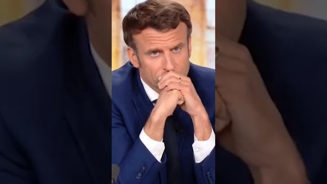 MACRON VS LE PEN: Xeno la Guerrière 👔 #humour