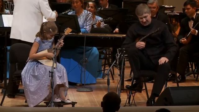 10-летняя российская балалаечница-виртуозка Анастасия Тюрина. Н. Паганини "Венецианский карнавал"