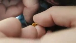 Внимание! Как легко удалить клеща с помощью пластмасски от хлеба ??