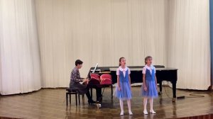 Морозова Елизавета и Шеверда Полина, г. Иркутск - Песочный человечек (немецкая народная песня)