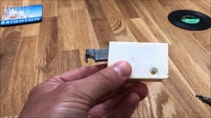 How to remove Kitchen Wall Cabinets and How the Kitchen Wall Cabinet Bracket Works