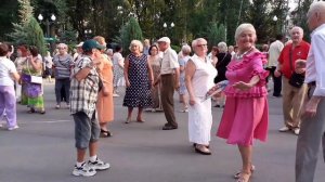 ТЫ РАЗБИЛАСЬ ОБ МЕНЯ, КАК ВОЛНА О СКАЛЫ!🕺💃💗/ЛЕТО В ПАРКЕ ГОРЬКОГО ХАРЬКОВ 2021