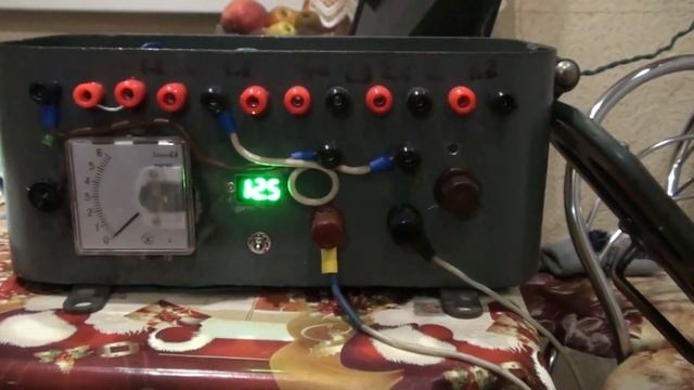 Простое зарядное для автомобильного аккумулятора