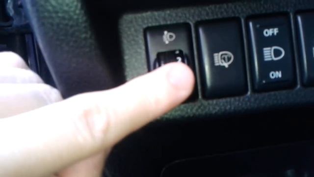 Видео: Как регулировать фары в Ниссан Х-Трейл? смотреть онлайн