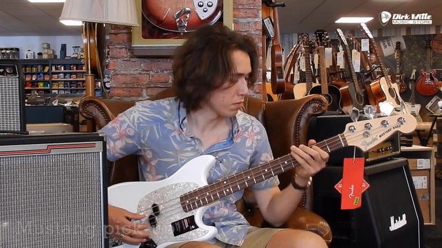 Dirk Witte DEMO - Fender Mustang American performer Arctic White bass guitar смотреть онлайн