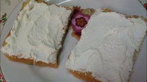 Крем сыр из замороженного кефира.Творожный сыр из кефира. На завтрак очень вкусно!