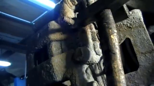 Как открутить штуцер прокачки суппорта/Caliper - смотреть видео онлайн ...