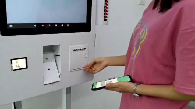RJ45 Connection 32 Inch Interactive Touch Screen Kiosk смотреть онлайн