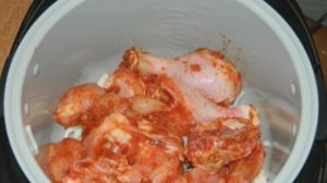 Курица в сметанно-чесночном соусе в мультиварке