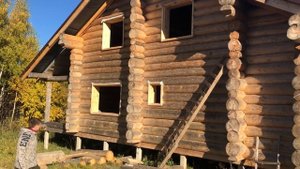 Рубленый дом из бревна большого диаметра. Не стандартный проекта рубленого дома. Обзор проекта дома