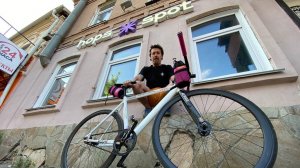 С Борей на фиксе едем пить кофе!