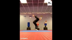 BEST KICKS_AMAZING TAEKWONDO SKILLS - PEOPLE ARE AWESOME.mp4