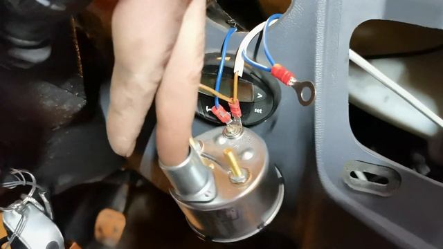 Установка датчика давления масла в Камминс смотреть онлайн