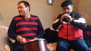 Игра на зурне