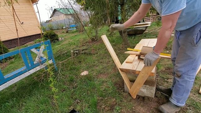 Деревянная скамейка из обрезков досок своими руками.