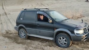 Мицубиси рвр спорт гир 1996 - Песок