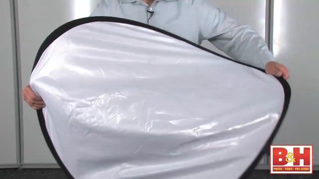 How to Fold Reflectors and Backgrounds: A Video Guide смотреть онлайн