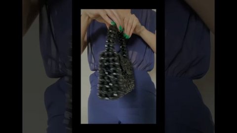 Моя первая сумочка из бусин! #сумочкаизбусин #бархатнаясумочка #ручнаяработа #handmade #ручнаяработа