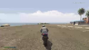 ИГРАЮ В GTA 5  ( делаю трюки на мотоцикле )