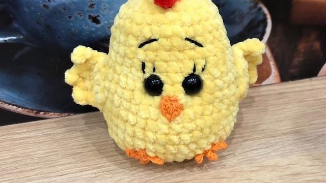 Плюшевый цыпленок. Амигуруми схема вязания крючком. Мягкая игрушка. Мастер класс. смотреть онлайн